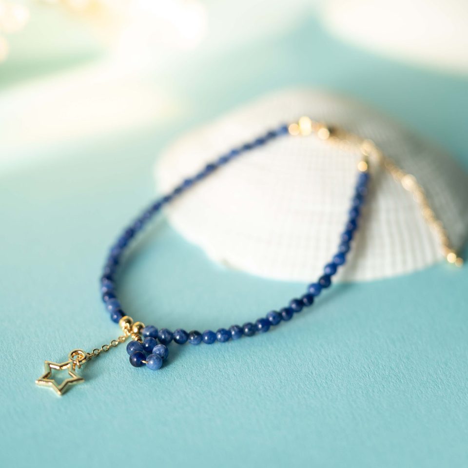 Kyanite Crystal with Star charm Design Bracelet 蓝晶石星星吊饰设计款手链