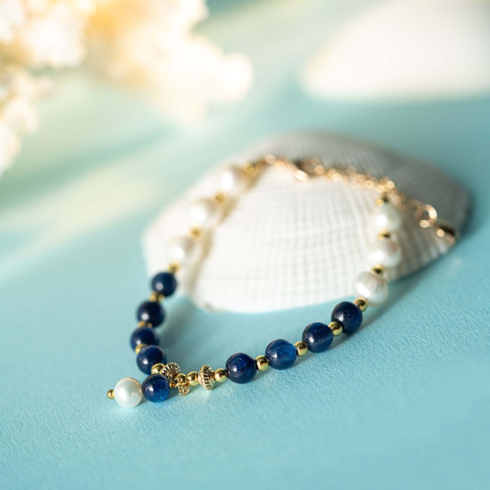 Kyanite Crystal with Pearl Design Bracelet 蓝晶石珍珠手链设计款