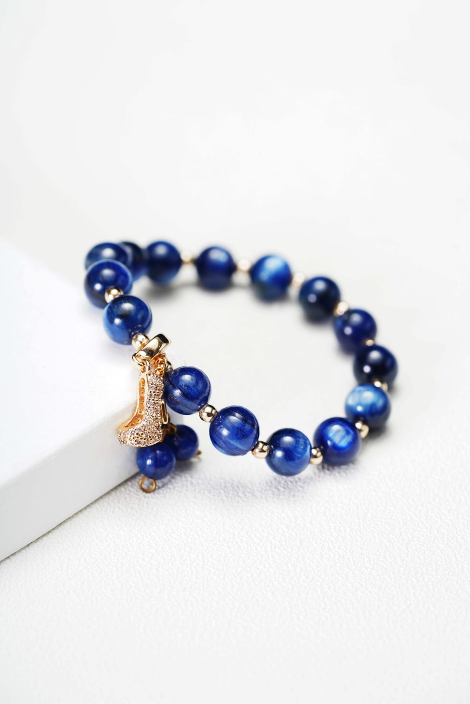 BLU00229