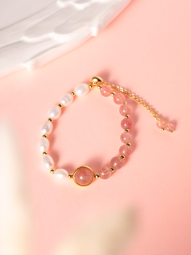 Strawberry Crystal Pearl Bracelet Design 草莓晶珍珠手链设计