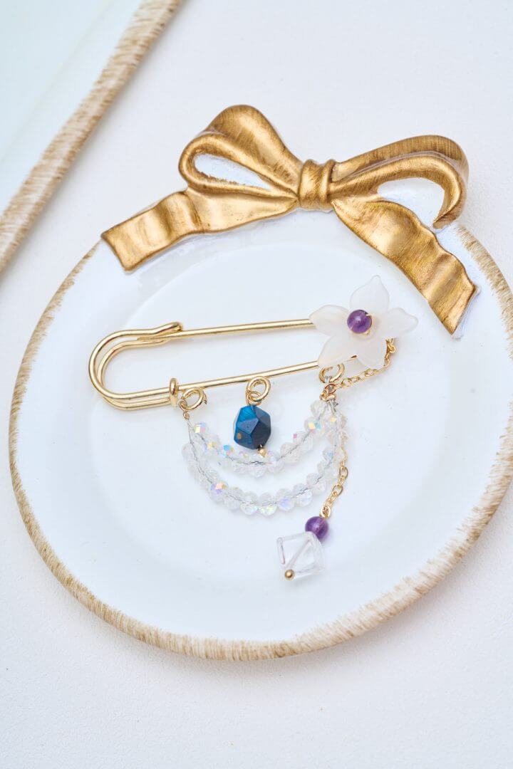 Blue Tiger Eye Brooch Design 蓝虎眼石胸针设计款– Angelz